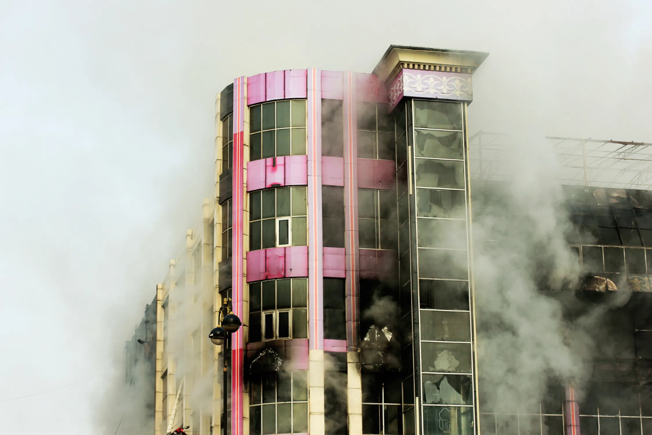Pentingnya Sistem Fire Alarm Terintegrasi untuk Keselamatan Gedung